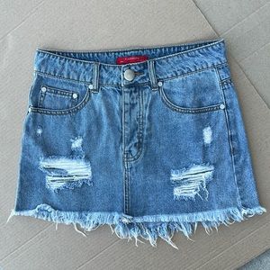CAFFEINE DISTRESSED DENIM JEAN MINI SKIRT SIZE S